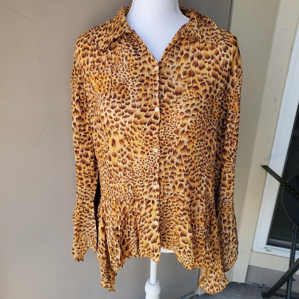 M by Milano Button Up Blouse‎ Womens Large Animal Print Bell Sleeve Collared